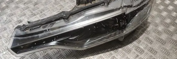 Maserati Levante Headlight/headlamp 670034641 L90080615