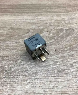 Audi A6 S6 C5 4B Other relay 443951253K