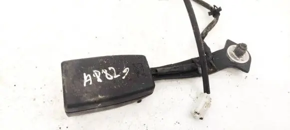Mazda 2 Rear seatbelt buckle