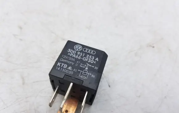 Volkswagen Golf Plus Other relay 3D0951253A