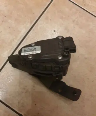Volkswagen Transporter - Caravelle T5 Accelerator throttle pedal 7H2721503 6PV00777021