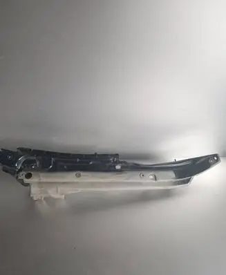 Audi Q7 4L Fender mounting bracket 4L0805157B 2806