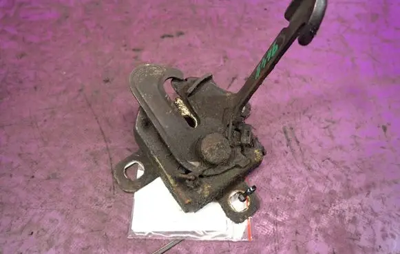 Fiat Punto (199) Engine bonnet/hood lock/catch 