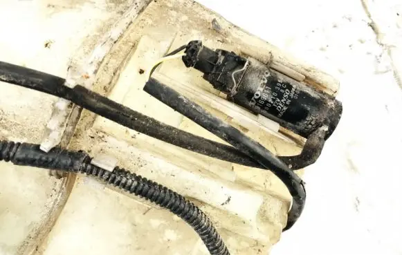 Windscreen/windshield washer pump