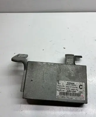 Infiniti FX GPS navigation control unit/module 28330CB600 30801000 DCU6104G