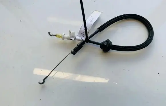 Volkswagen PASSAT B6 Rear door cable line 