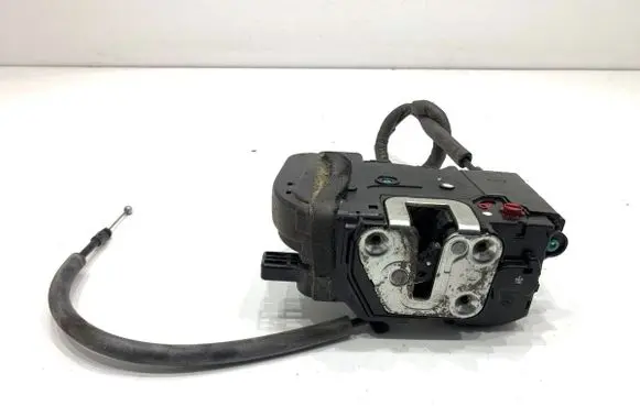 KIA Sportage Rear door lock 