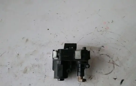 Opel Zafira C Electric throttle body valve 