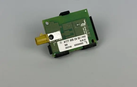 Mercedes-Benz EQC Aerial antenna amplifier A1779052902 053746 920584002