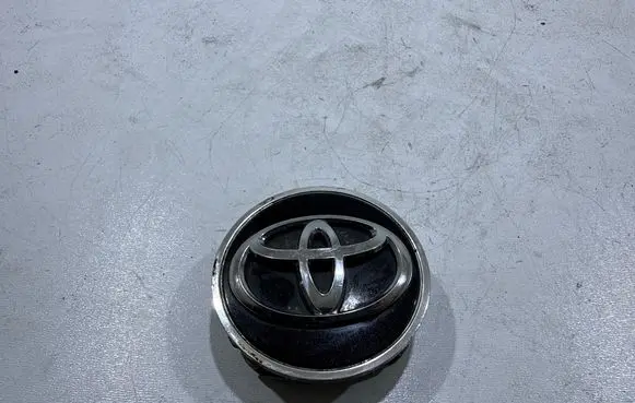 Toyota Auris E180 Original wheel cap 