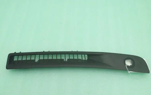 Nissan Pulsar Dashboard air vent grill cover trim 687423ZL0A