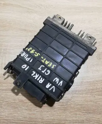 Volkswagen PASSAT B3 Engine control unit/module ECU 0280000739 443907403G