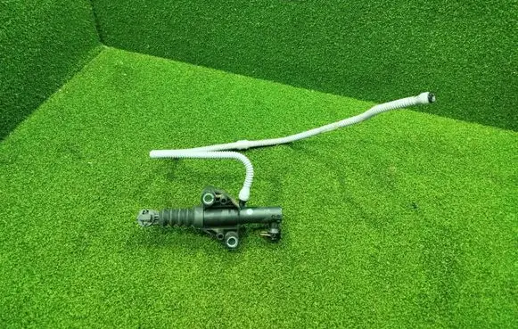 Renault Trafic III (X82) Clutch slave cylinder 306105360R 93462532