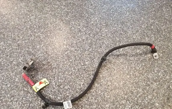 Fiat 500E Positive cable (battery) P05035231AE