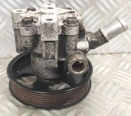 Opel Insignia A Power steering pump 13309336 3KD05 00054