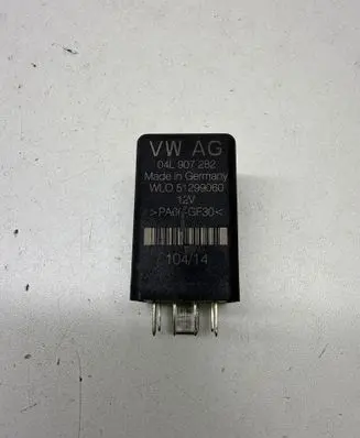 Audi A3 S3 8V Glow plug pre-heat relay 04L907282 511