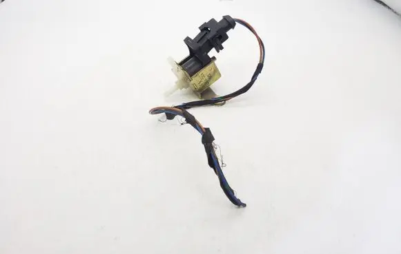 Mercedes-Benz Vito Viano W638 Electromagnetic valve 133297U 025906231