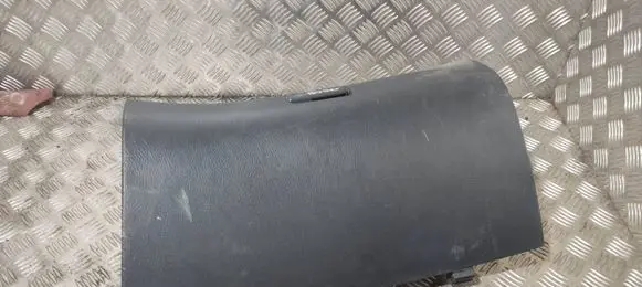 Toyota Avensis T250 Glove box 5555005080 33127M