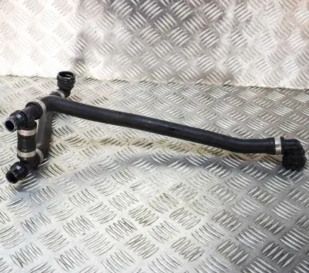 Mercedes-Benz Sprinter W907 W910 Engine coolant pipe/hose A9105012800