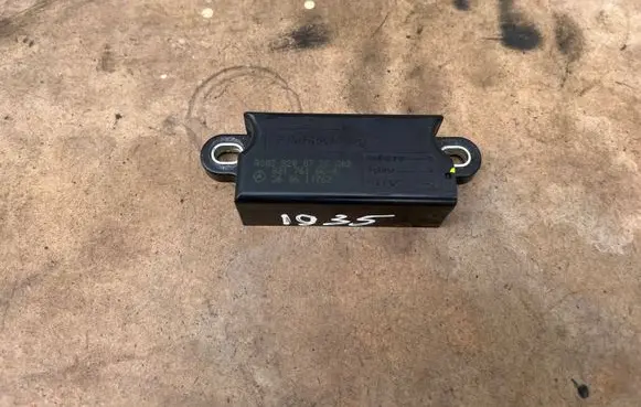 Mercedes-Benz E W211 Airbag deployment crash/impact sensor A0038200726 821761664 360611762