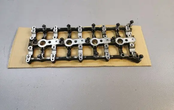 Toyota Avensis T270 Camshaft holder 