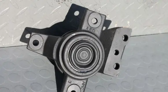 Hyundai Santa Fe Engine mount bracket