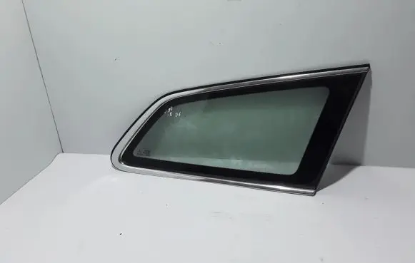 Volvo S90, V90 Rear side window 32219283