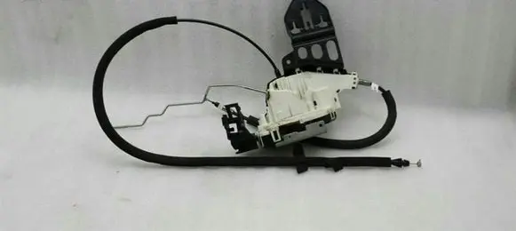 Chrysler 300C Front door lock P04589916AD