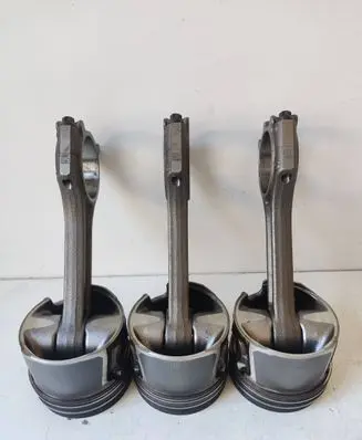 Hyundai i40 Piston with connecting rod