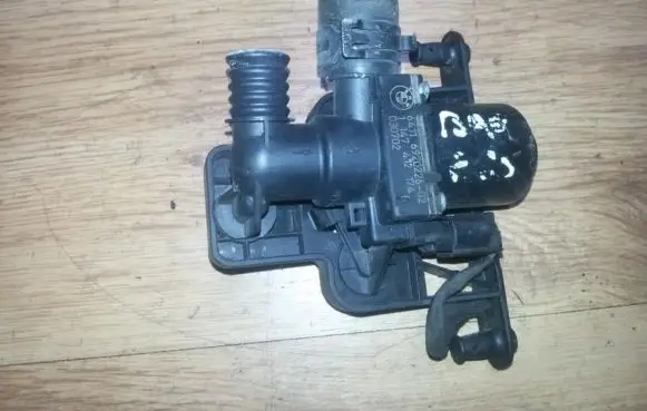 BMW 5 E60 E61 Coolant heater control valve 64116920226 64.11-6920226