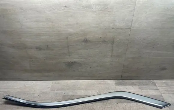 Front arch trim