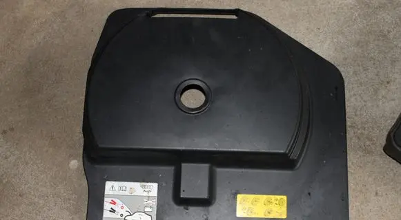 Audi A4 S4 B8 8K Battery box tray cover/lid 8T0012116A