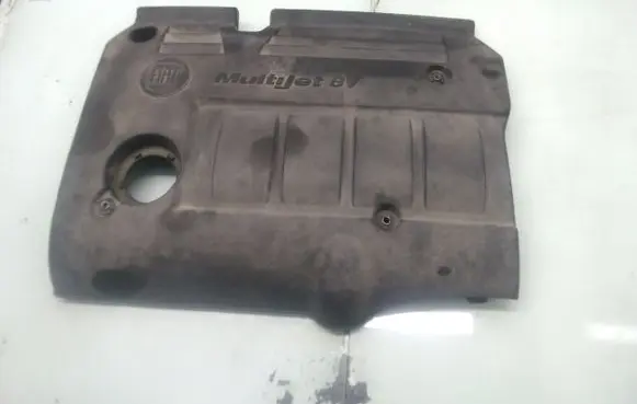 Fiat Bravo Engine cover (trim)