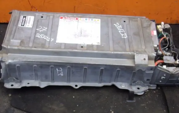 Toyota Prius (XW20) Hybrid / electric car battery G928047110 1NZFXE