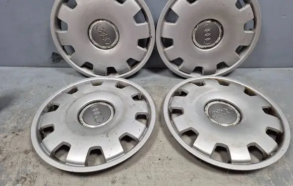 Audi A6 S6 C5 4B R16 wheel hub/cap/trim 4B0601147D