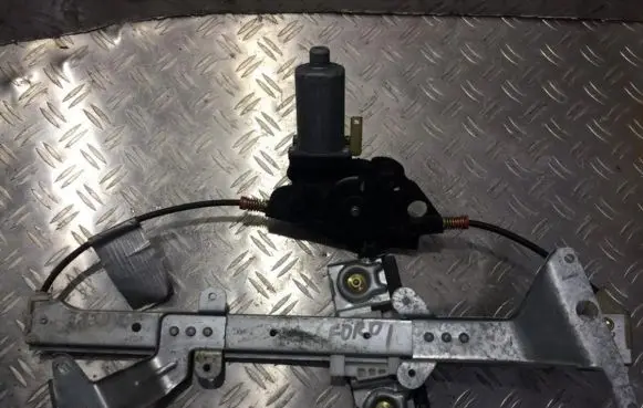 Ford Fiesta Sliding door window regulator with motor