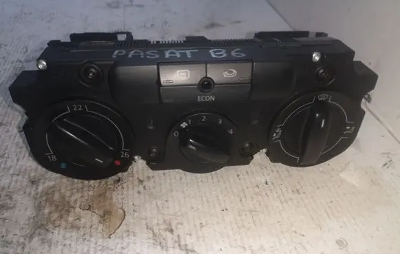 Volkswagen PASSAT B6 Climate control unit