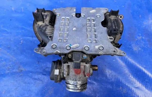 BMW 3 F30 F35 F31 Intake manifold 7588126 7588625