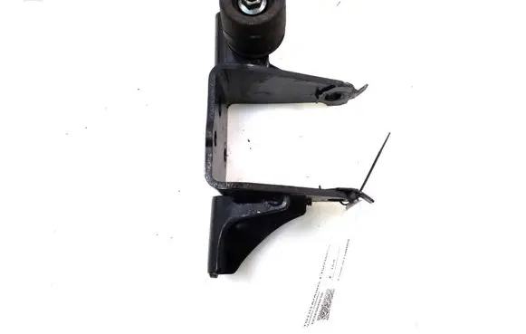 Toyota Auris 150 Engine mounting bracket 123250R010