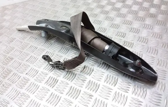 Volvo XC90 Front seatbelt