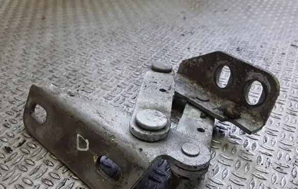 Mercedes-Benz Sprinter W901 W902 W903 W904 Engine bonnet/hood hinges