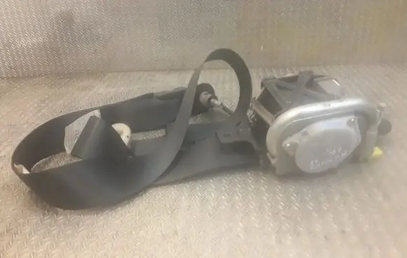 Nissan Murano Z50 Front seatbelt TKAF2G2017