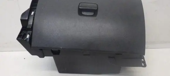Opel Vivaro Glove box 681084578R