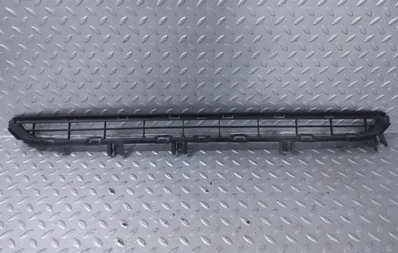 Peugeot 3008 I Front bumper lower grill 9685625677 184019069