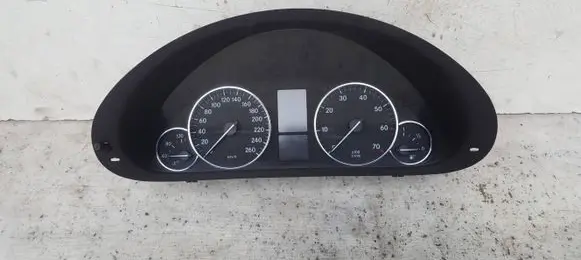 Mercedes-Benz C W203 Speedometer (instrument cluster) A2035407147