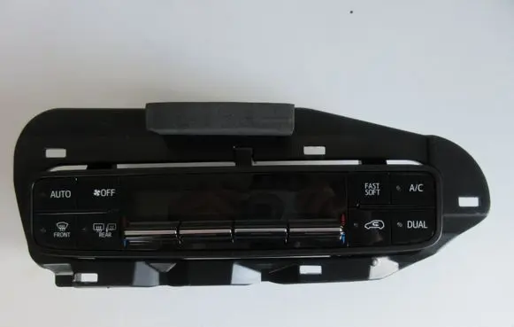 Toyota Auris E180 Climate control unit
