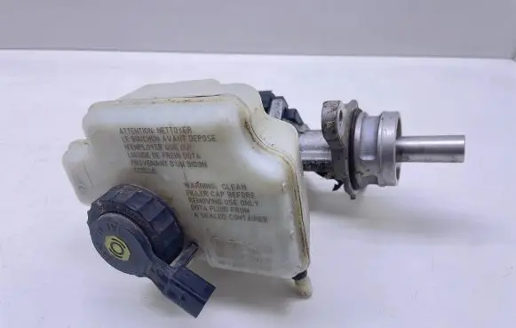 Audi A3 S3 A3 Sportback 8P Master brake cylinder 1K1611301D 03350886321
