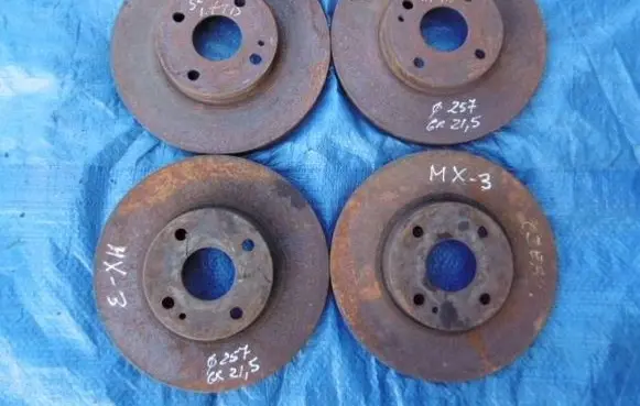 Mazda 323 F Front brake disc