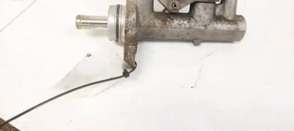 Subaru Legacy Master brake cylinder
