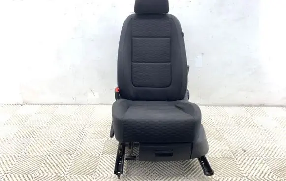 Volkswagen Tiguan Front driver seat 
